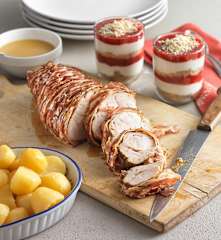 Menü: Putenbrust mit Speck und Erdäpfeln; Zwetschkenknödel zum Löffeln