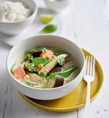 Wegetariańskie zielone curry z ryżem