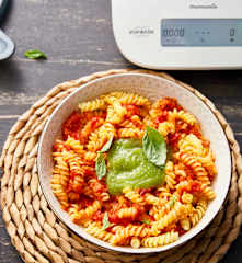 Pâtes à la sauce provençale et au pistou