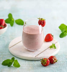 Koktajl truskawkowo-bananowy z miętą