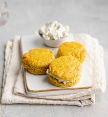 Scones de cúrcuma