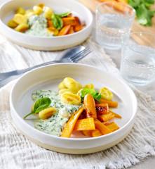 Gnocchi mit jungen Möhren und Spinatsauce