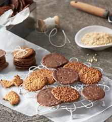Pastas crujientes de almendra con chocolate