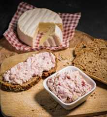 Camembert-Preiselbeer-Aufstrich