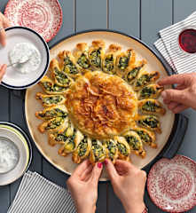Partysonne mit Spinat und Feta