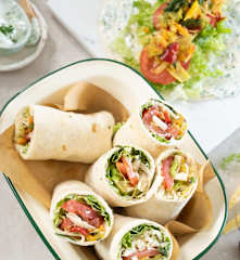 Wraps con verduras salteadas y crema de hierbas
