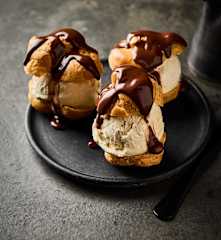 Profiteroles