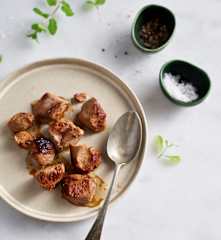 Lammwürfel anbraten