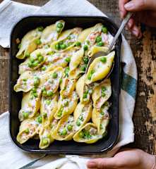 Conchiglioni au saumon fumé, petits pois, crème et citron