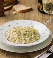 Spatzle di piselli con robiola e tonno