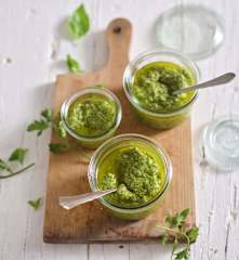Pesto de folhas de tomateiro