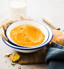 Purée de patate douce au gingembre