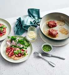 Sous vide steak with bean puree and chimichurri (Diabetes)