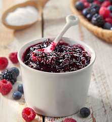 Composta di frutti di bosco con stevia (a ridotto contenuto di zuccheri)