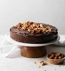 Gluten-free Chocolate Cake with Nuts