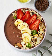 Smoothie bowl con frutta fresca con Affettatutto Bimby®