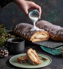 Makowiec z białym makiem