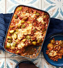 Rosenkohl-Hack-Auflauf auf Kartoffelpüree