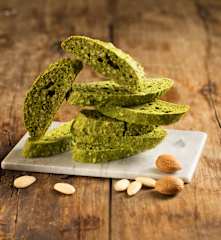 Grünkohl Cantuccini