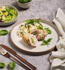 Roladki drobiowe ze szparagami i ryżem