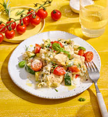 Risoni-Tomaten-Topf mit Hähnchen