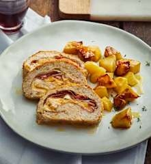 Rollè di tacchino ripieno con contorno di patate