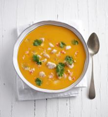 Sopa de peixe, camarão e amêijoas