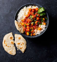 Arroz basmati con curry de garbanzos y pan indio (Cocción de arroz)