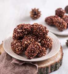 Szyszki z ryżu preparowanego