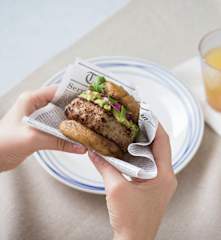 Keto jalapeño turkey burgers with mushroom buns