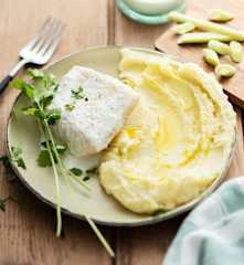 Pavé de julienne à la citronnelle et purée au lait de coco