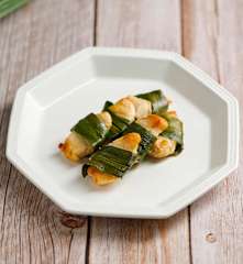 Gà cuộn lá dứa kiểu Thái