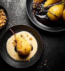 Vanille Witte Wijn Peren met Amandel Crumble