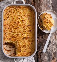 Zapiekanka pasterska (shepherd's pie)