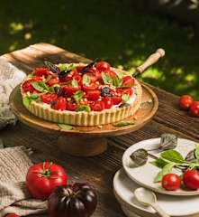 Tarta z ricottą i kolorowymi pomidorkami