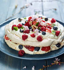 Pavlova s domácím vaječným likérem