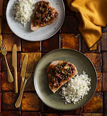Bifes de atum de cebolada