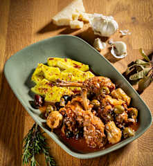 Huhn à la Toskana mit Polenta