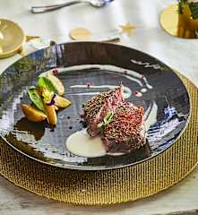 Filetto di Manzo sottovuoto con salsa al Gin e pepe