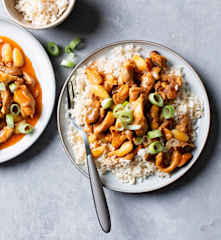Pollo con almendras
