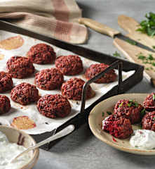 Saftige Rote-Rüben-Laibchen aus dem Ofen