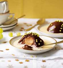 Semiesferas de chocolate con mousse de Toblerone y crema de chocolate blanco