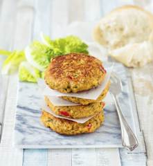 Kotlety z czerstwego chleba z papryką
