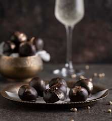 Czarne trufle szampańskie