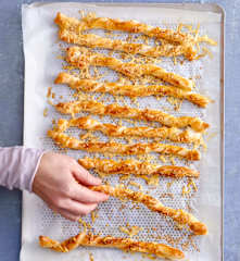 Torsades au comté et graines de sésame