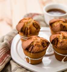 Queques de pera e especiarias