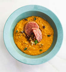 Zuppa di funghi pioppini e cotechino