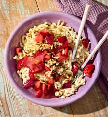 Nuss-Spätzle mit Pflaumenkompott