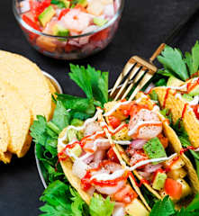 鲜虾菠萝TACO