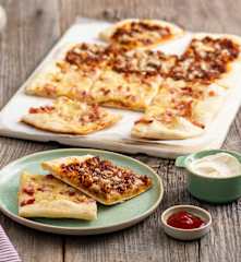 Pizza w dwóch smakach